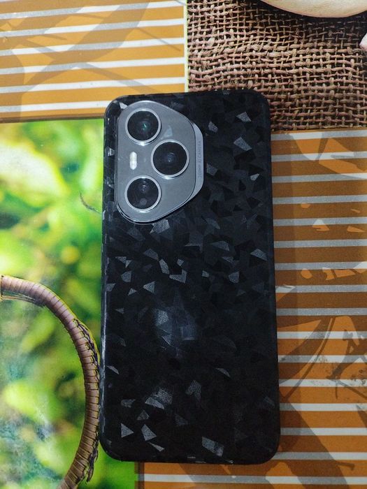 Honor 400 pro 12/512 qora mativiy