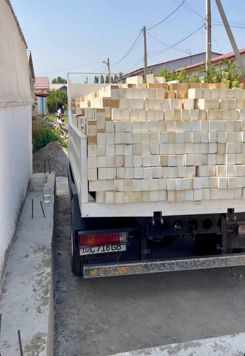 Sifatli pishgan gʻisht sotiladi.Soniga sifatiga javob