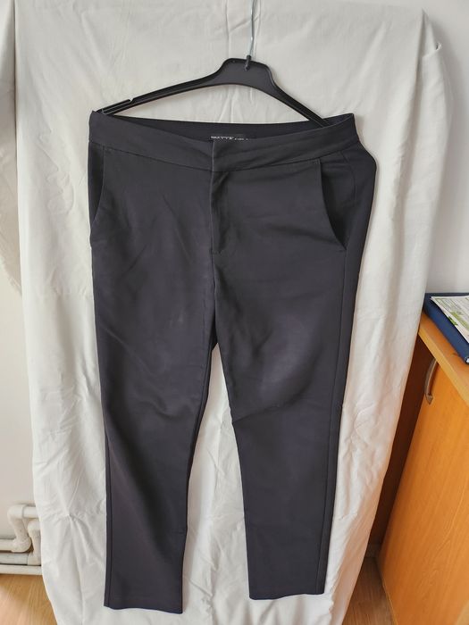 Fuste și pantaloni de dama