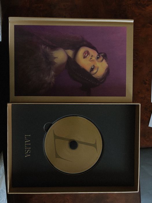 Альбом Lalisa/BLACKPINK