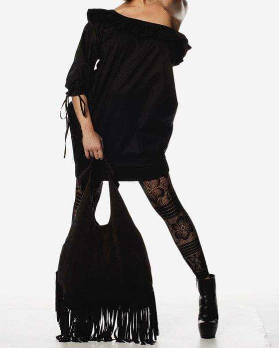 Къса черна рокля