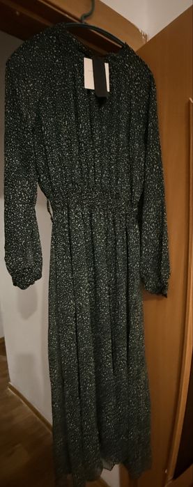 Продам новое платье