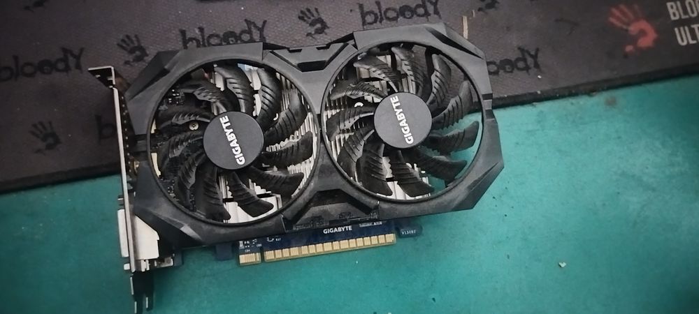 Gigabyte Windforce X2 GTX 450Ti