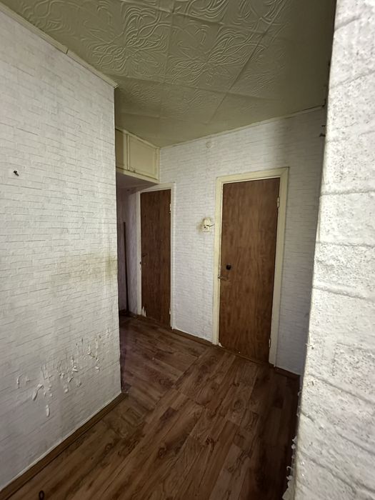 Продам 4 комнатную квартиру