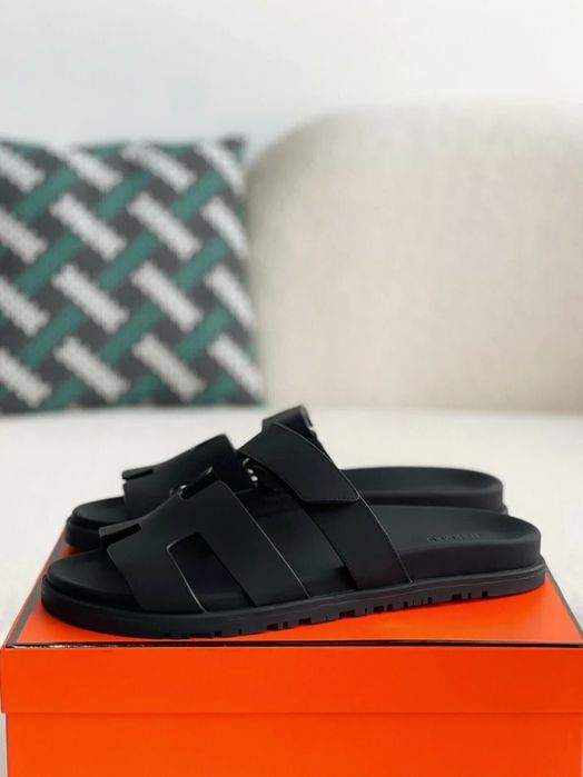 Hrms / Chypre / Black