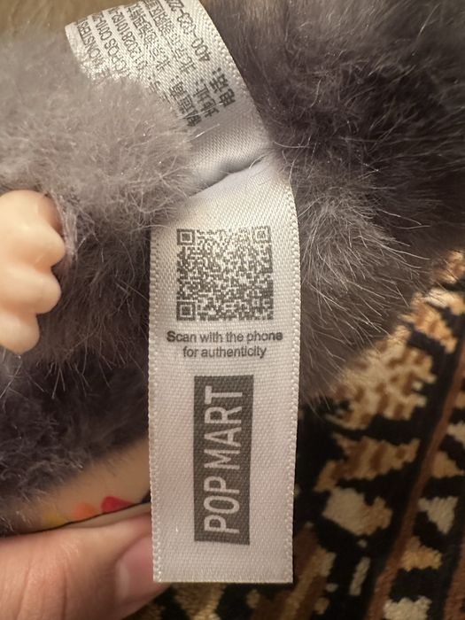 Продам оригинал Лабубу