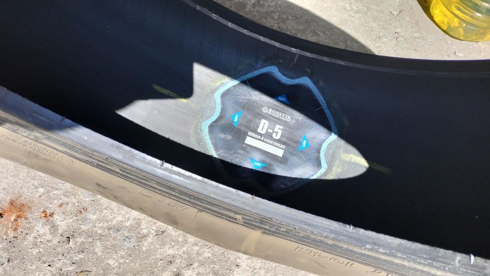 Продам резину 235/65/R17