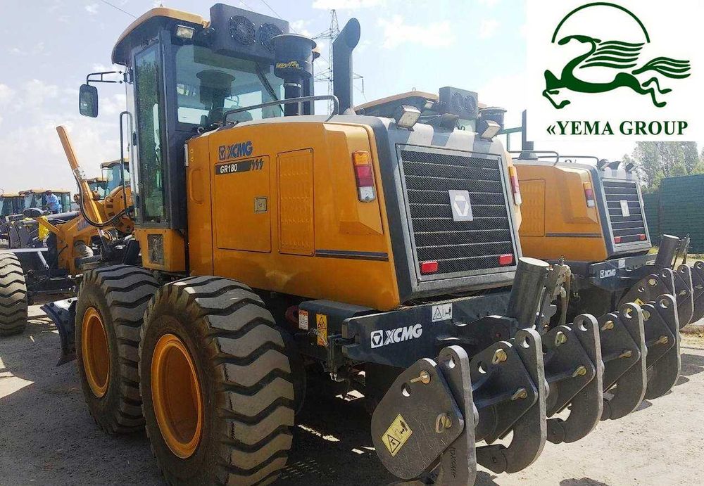 XCMG GR180 —  автогрейдер среднего класса в наличии