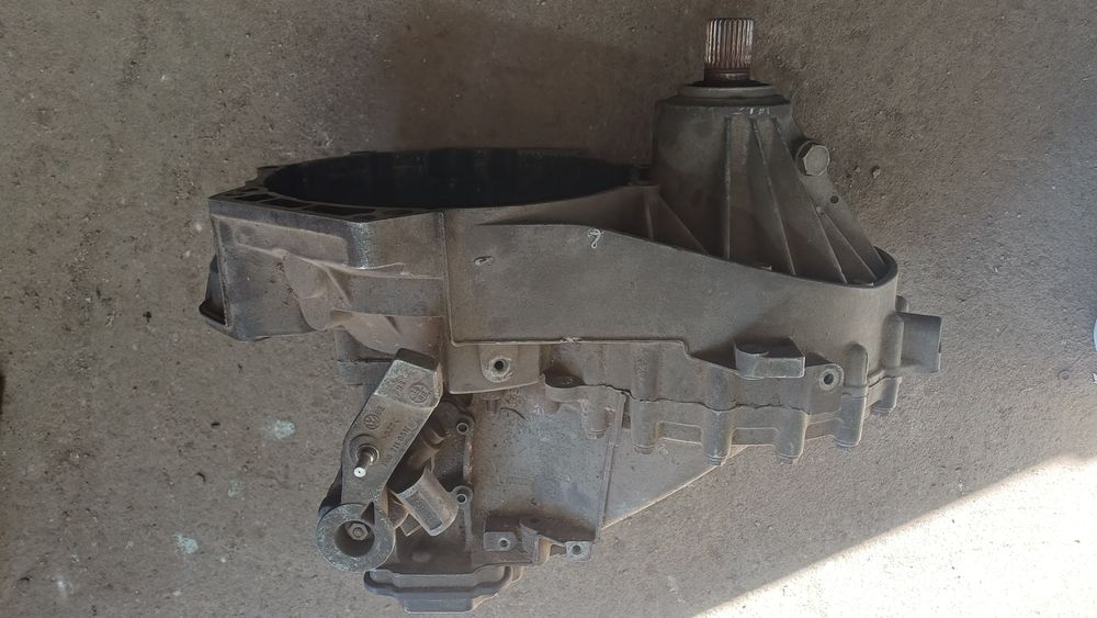 Продам б/у  МКПП на VW Т5