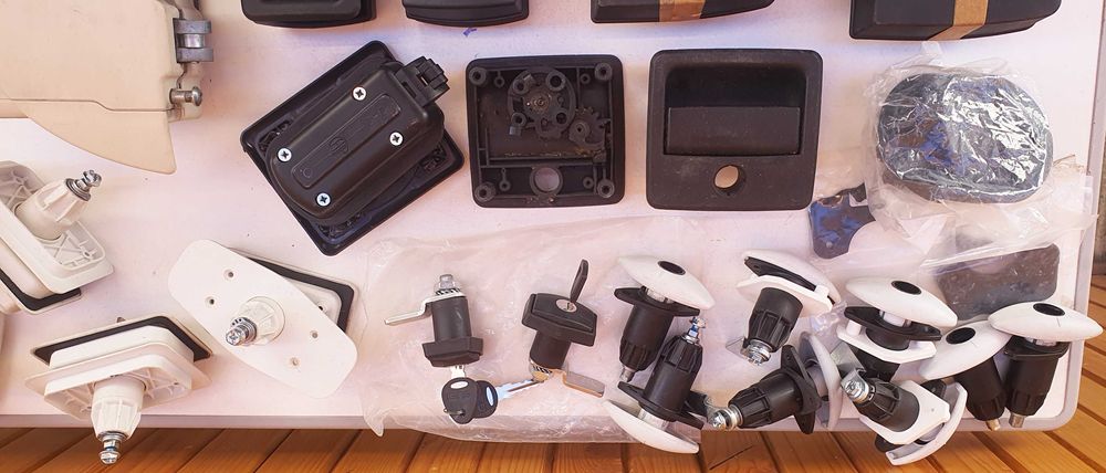 Incuietoare rulota, autorulota, broasca, yala ,accesorii ,etc