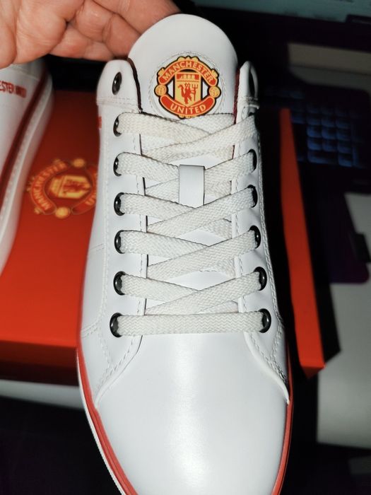 Мъжки  обувки Фен клуб на  MANCHESTER UNUTED  размер  EU42