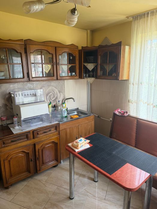 Chirie ap cu 4 camere