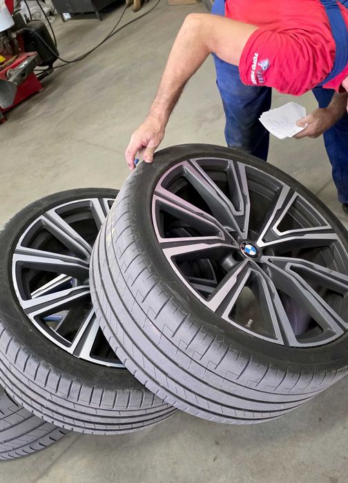 Оригинални 22" джанти BMW Individual Style 746 I (5x112) за X5 G05 / X6 G06 + Гуми