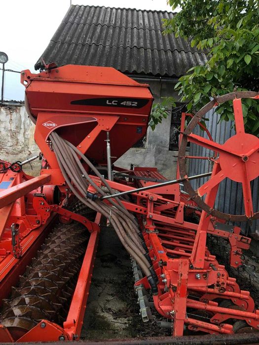 Semanatoare cu freza Kuhn Venta LC 452 + Kuhn HR 4503D