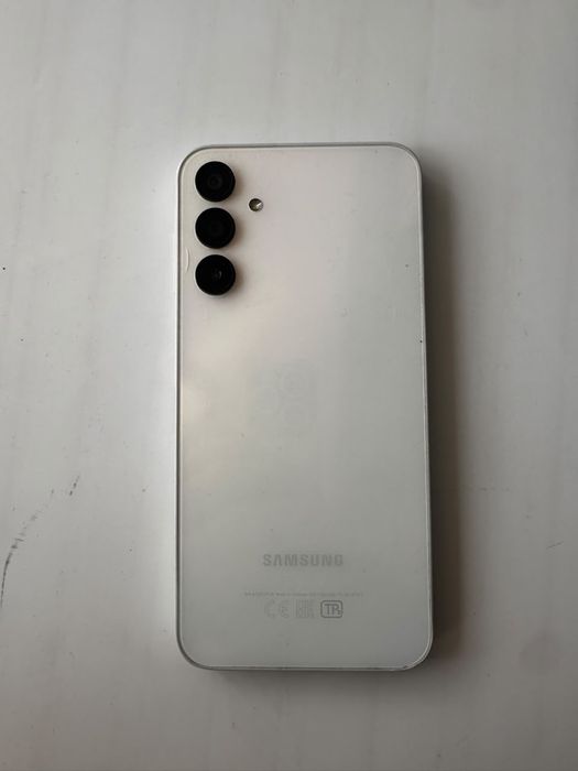 samsung A15 белый