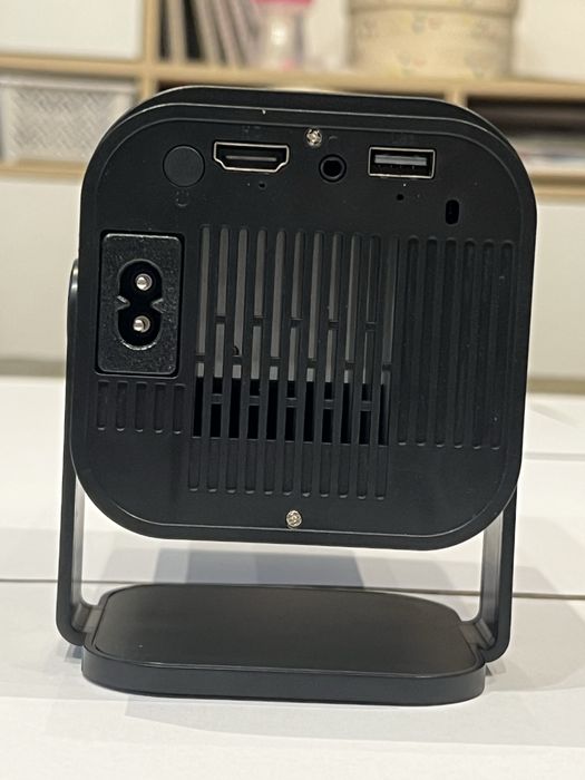 Videoproiector portabilsursa LED 1080P 15000 lumeni