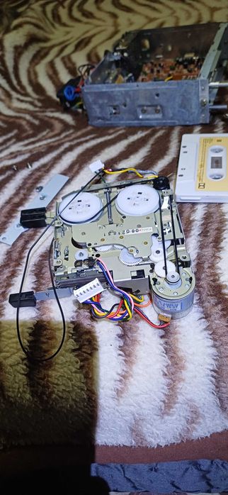 casetofon auto pretabil masini vintage . reconditionat . sunet clar