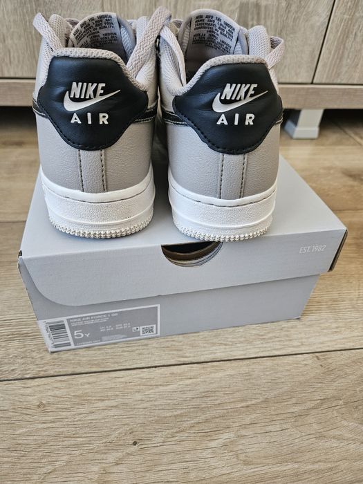 Adidasi NIKE AIR FORCE 1, marimea 37.5 , originali