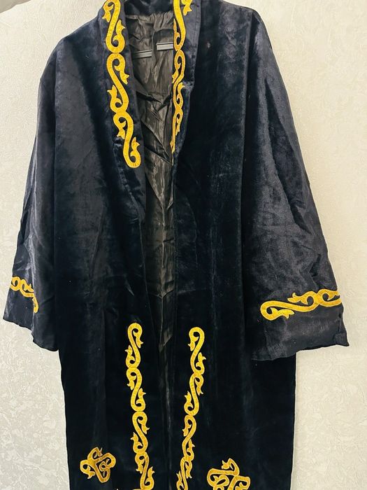 Национальный одежды Шапан Көйлек