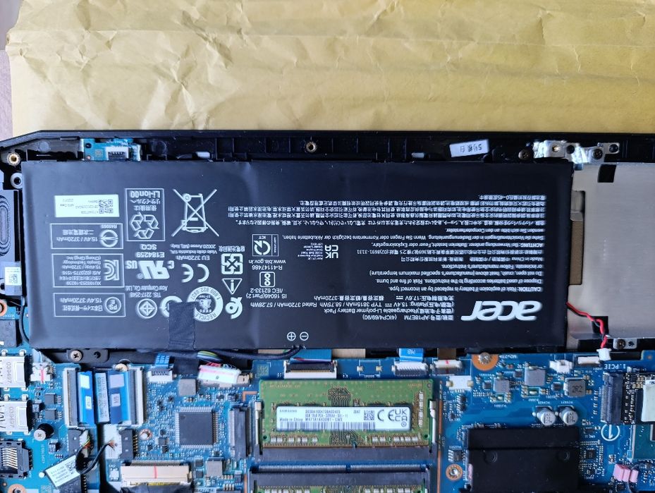Vând Laptop Gaming