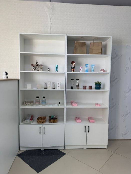 Продам полки и ресепшен