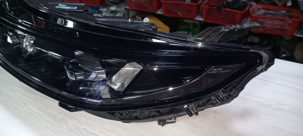 Передная фара DongFeng 008