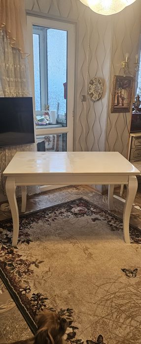 Продавам Трапезна маса.