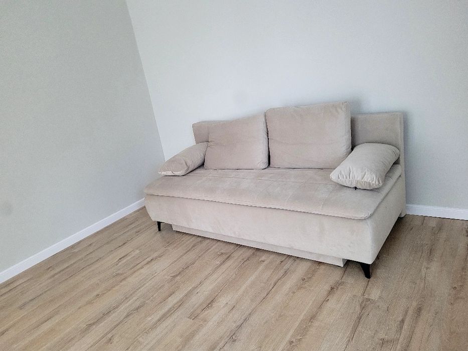 Vand Casa în Colibași (Lazu)