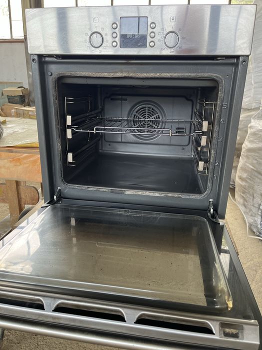 Фурна за вграждане Bosch HBA534ES0 71l Inox