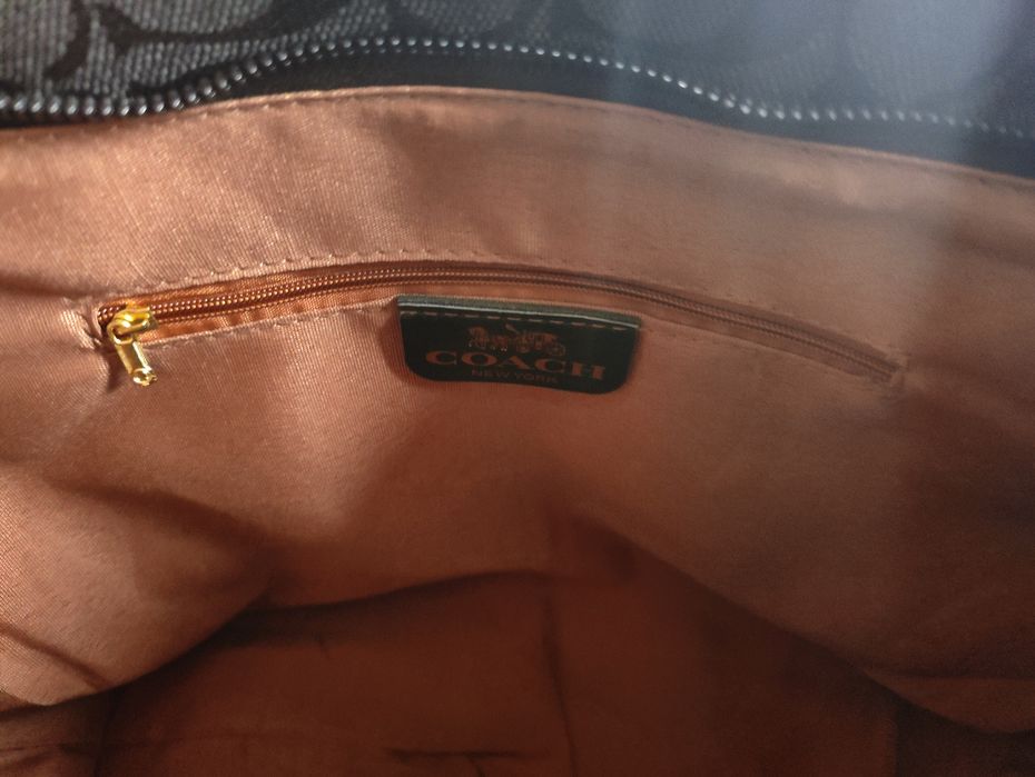 Дамска чанта Coach city Tote Bag in Signature Canvas