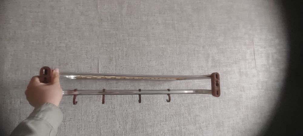 Вешкалка настенная