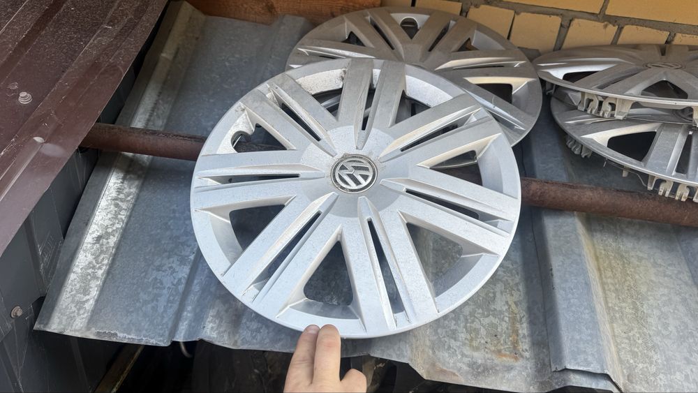 Продам колпаки vw r14 оригинальные