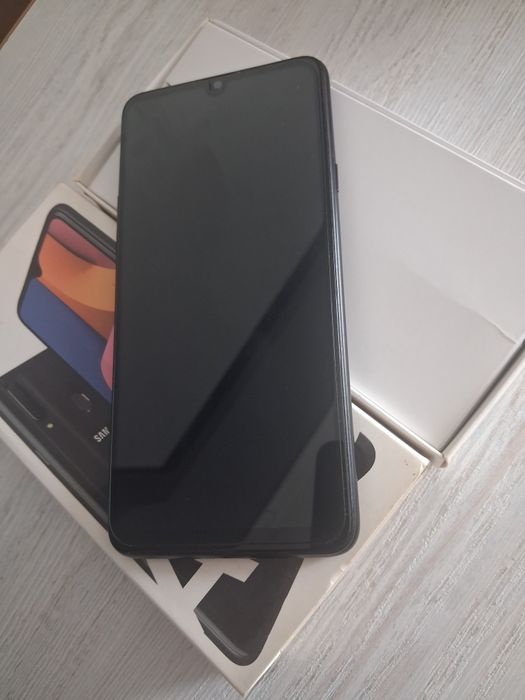 Samsung Galaxy a20s SROCHNA!