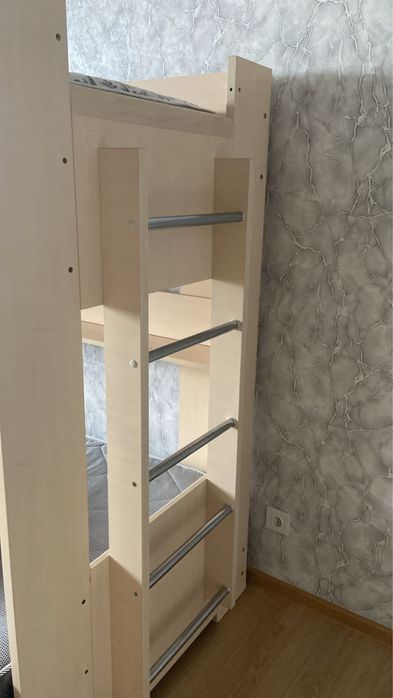 Продам двухярусный кровать