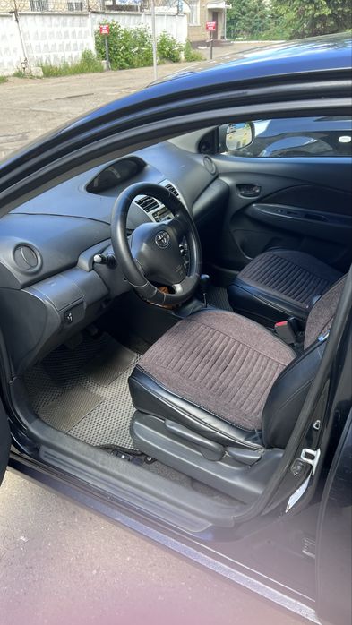 Продам Toyota Yaris