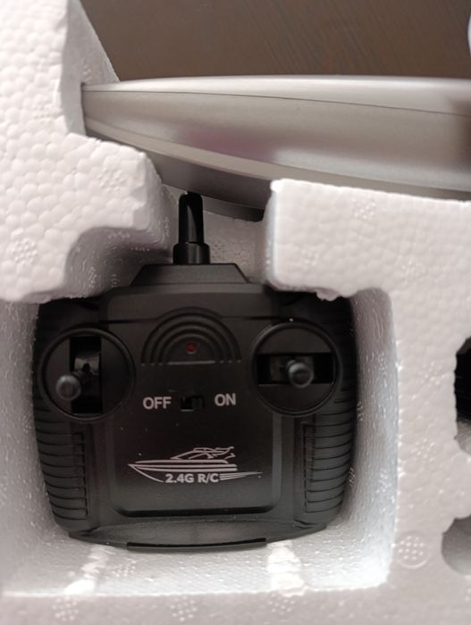 RC лодка с дистанционно управление