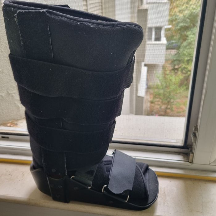 Orteza walker boot 40-44, folosit în fractura maleola glezna folosit aproape 2 luni