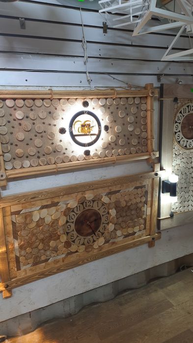 Деревянное пано ручной работы.