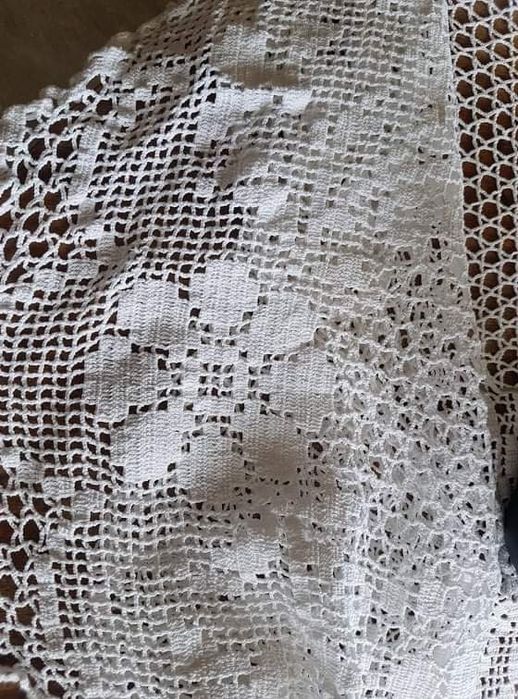 Ръчно плетена покривка