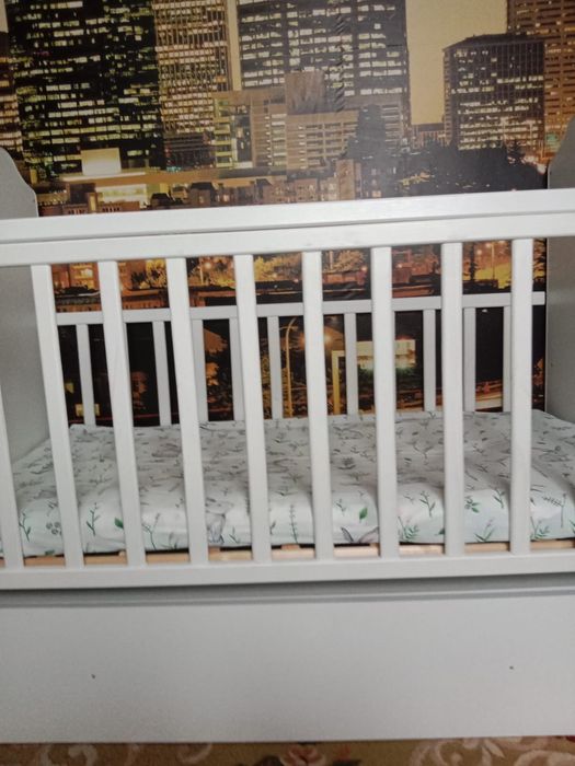 Продам детскую кроватку