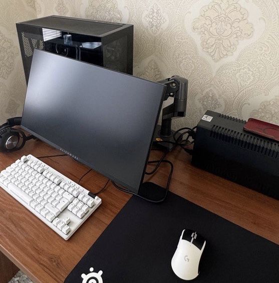 Compyuter pc full complekt sotiladi !    4 oy ishlagan yengi