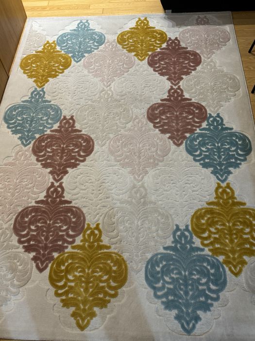 Голям килим