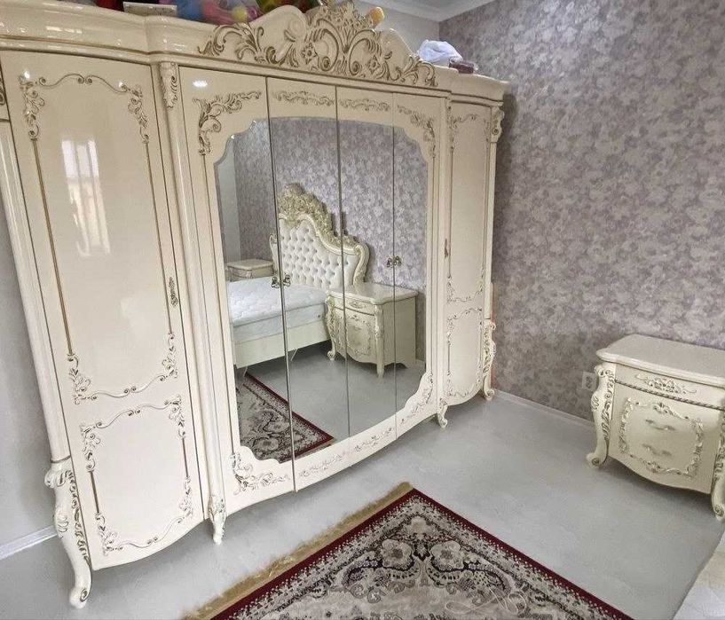 Спальный гарнитур Малайзия