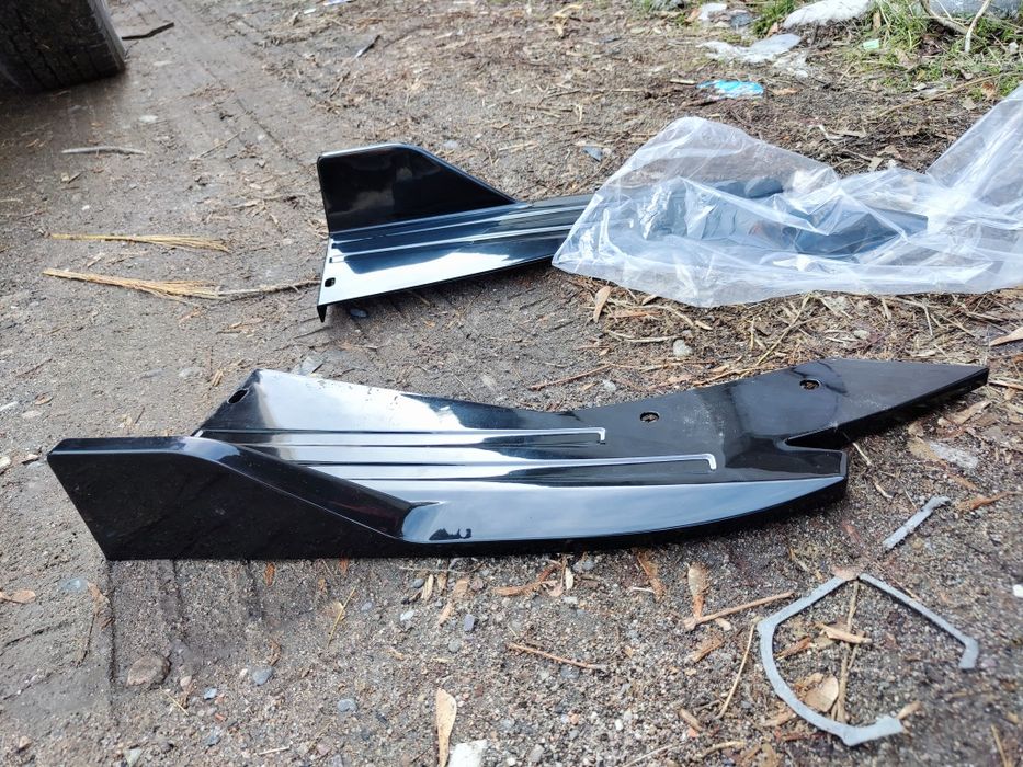 Продам сплиттера накладки на бампера