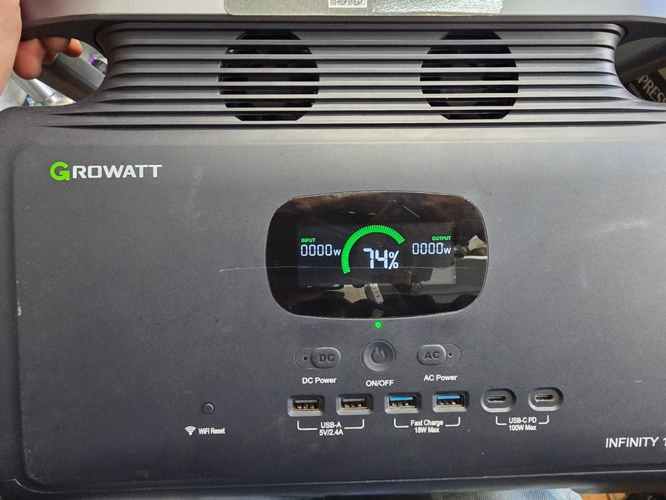 Growatt Infinity 1300 LiFePO4 1382Wh - Портативна Соларна Батерия