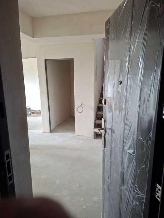 Vanzare apartament 4 camere 76mp bloc nou