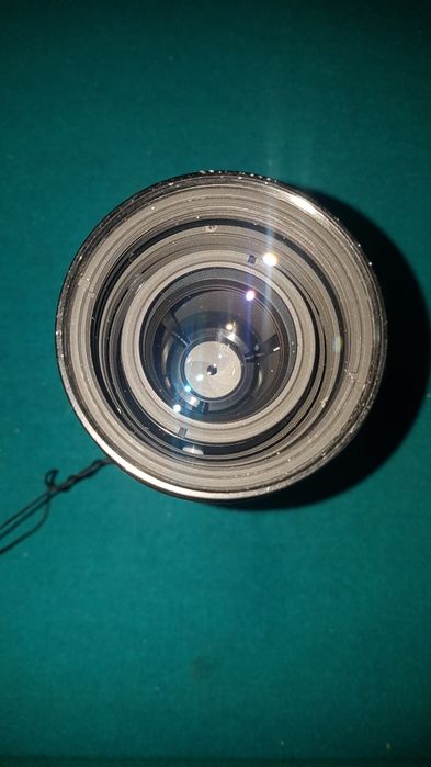 Теле обьектив Nikorr 75-300 / 4,5 В отличном состоянии