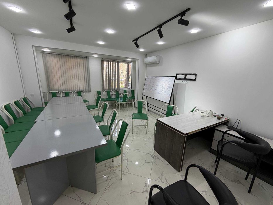 Сдается офис на Дархане! Первая Линия вход со двора!