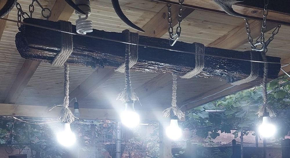 Ръчно изработен винтидж полилей от дърво