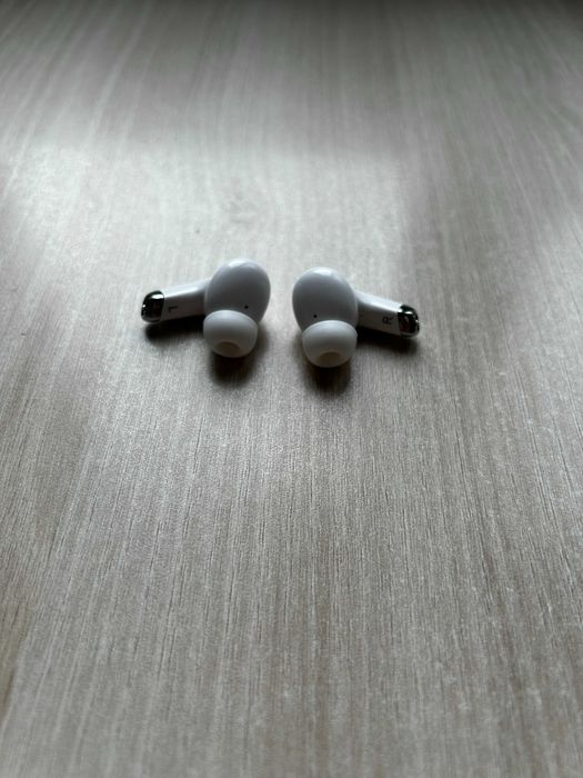 Продавам bluetooth слушалки Lenovo ThinkPlus LivePods LP5